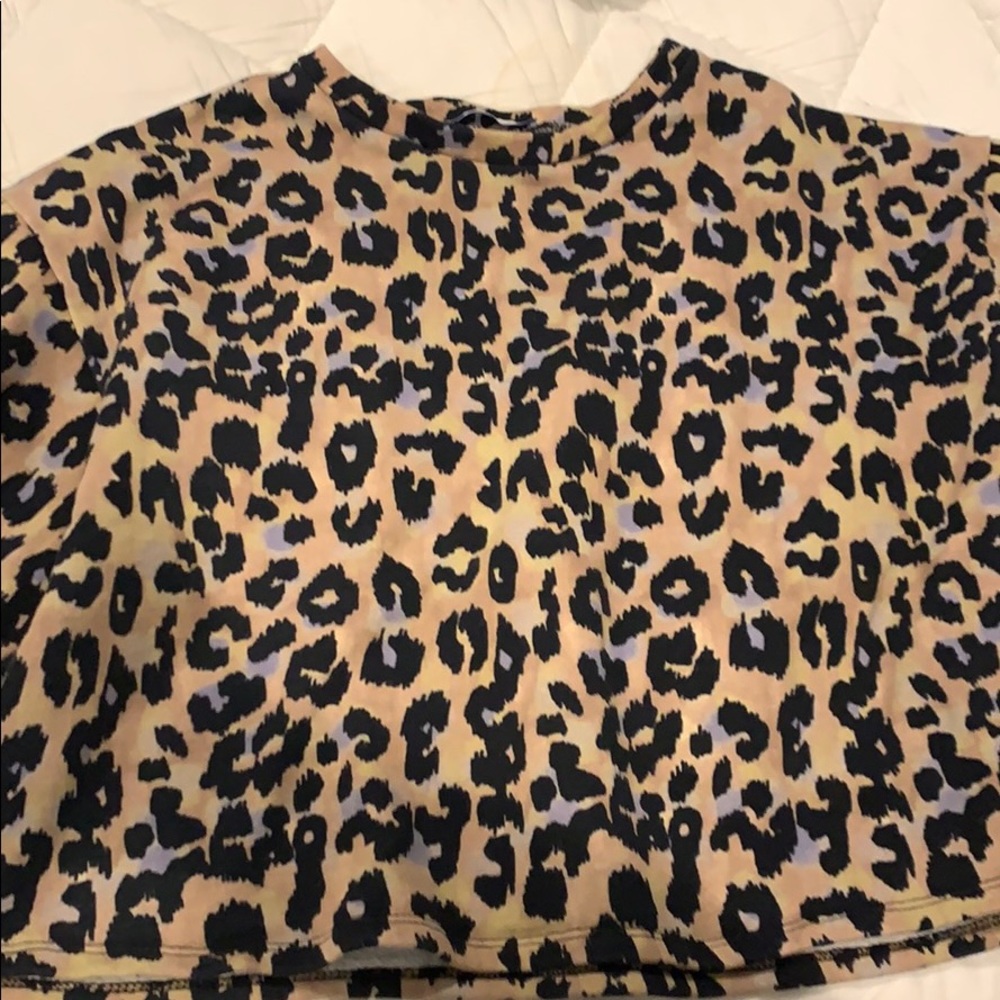 Zara Slightly cropped leopard sweatshirt